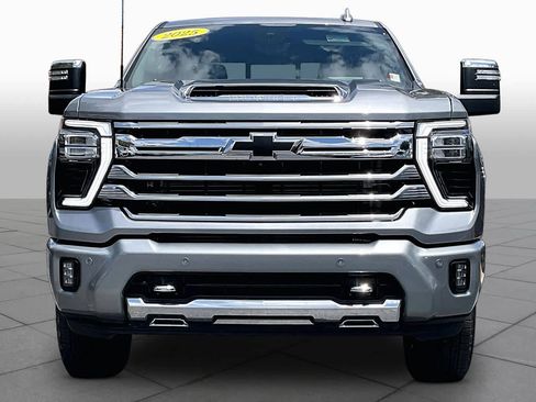 Certified 2025 Chevrolet Silverado 2500 High Country w/ Technology Package AWD/4WD image 4