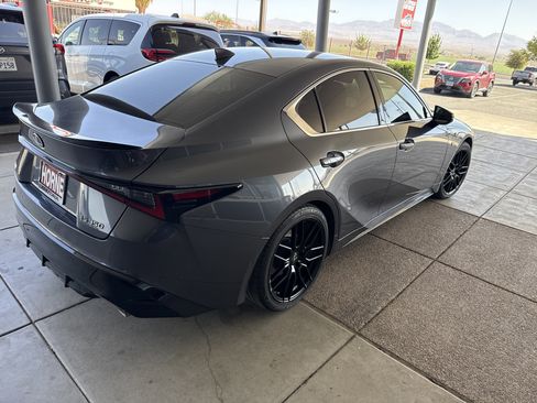 Used 2022 Lexus IS 350 F Sport w/ Dynamic Handling Package RWD image 9