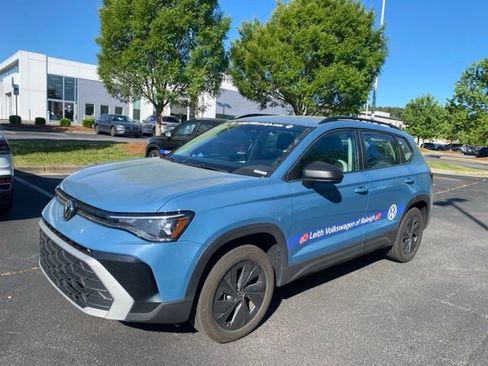 Used 2025 Volkswagen Taos S image 2