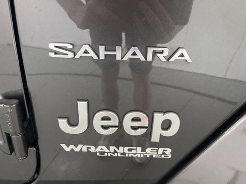 Used 2021 Jeep Wrangler Unlimited Sahara AWD/4WD image 48