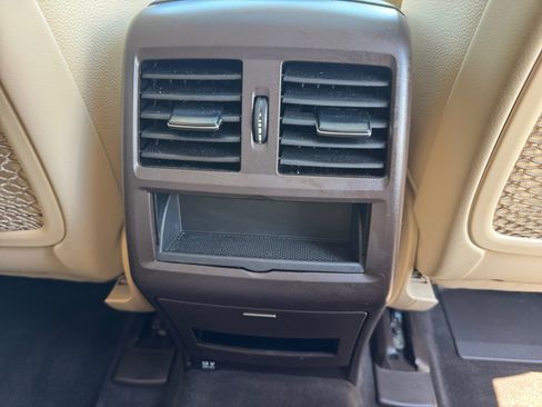 Used 2019 Mercedes-Benz GLE 400 4MATIC image 19
