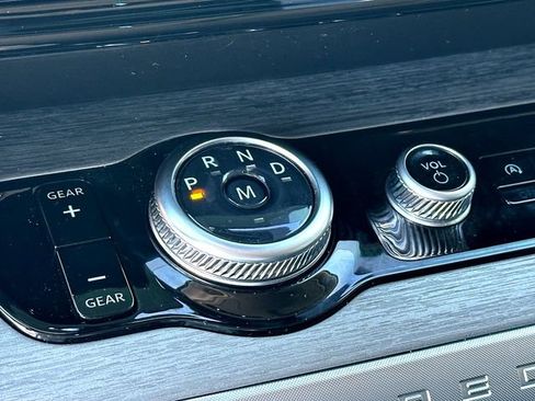 Used 2025 Ford Expedition Platinum w/ Driver's Package image 16