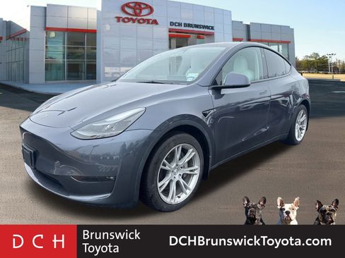 Used 2023 Tesla Model Y Long Range image 1
