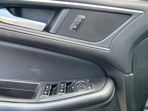 Used 2023 Ford Edge SEL AWD/4WD image 39