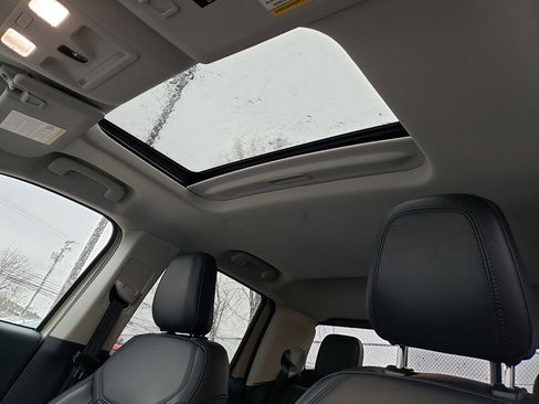 Used 2024 Ford Maverick Lariat w/ Black Appearance Package image 22