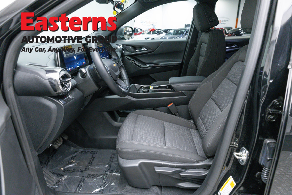 Used 2026 Chevrolet Equinox LT AWD/4WD image 14
