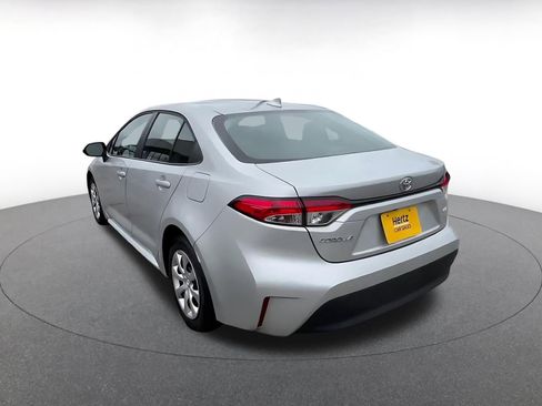 Used 2025 Toyota Corolla LE FWD image 11