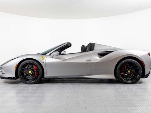 Used 2022 Ferrari F8 Tributo RWD image 11