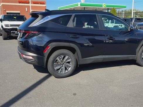 Used 2022 Hyundai Tucson Blue image 9