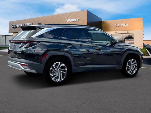 New 2025 Hyundai Tucson Limited image 8