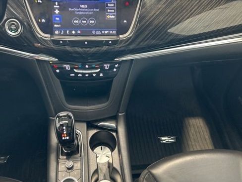 Used 2020 Cadillac XT6 Premium Luxury image 12