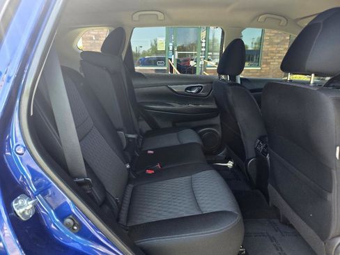 Used 2020 Nissan Rogue SV w/ Premium Package FWD image 16