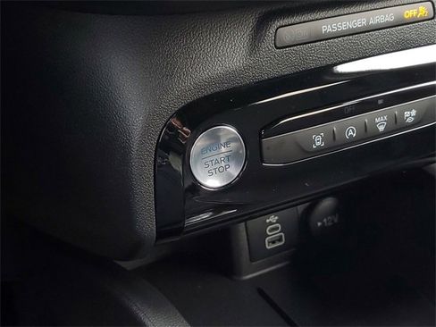 Certified 2025 Ford Escape ST-Line w/ Tech Pack #1 image 19