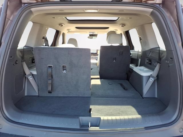 Used 2024 Hyundai Santa Fe Limited FWD image 23
