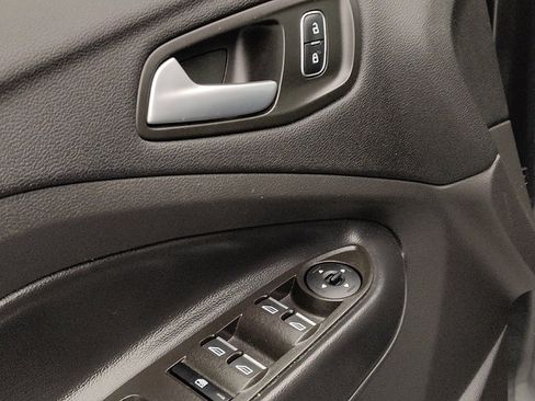 Used 2019 Ford Escape SE FWD image 27