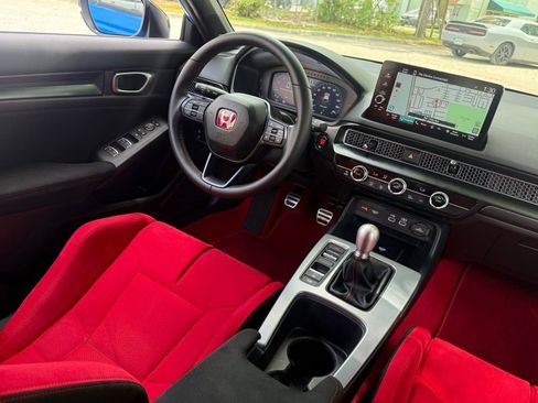 Used 2024 Honda Civic Type R image 10