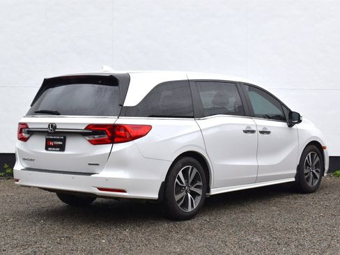 Used 2023 Honda Odyssey Touring image 5