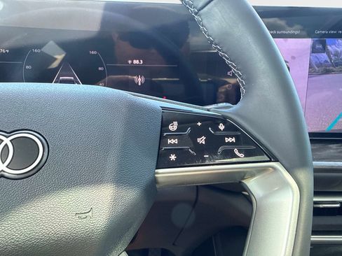 Used 2025 Audi Q5 Premium image 29