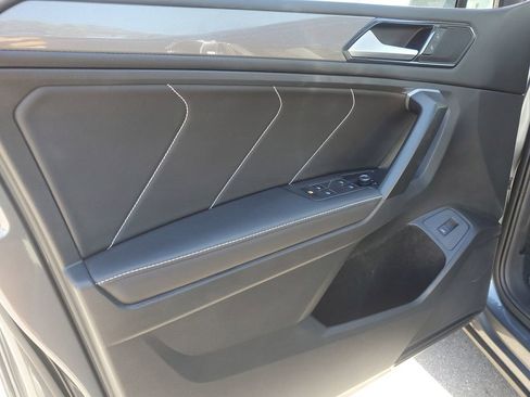 Used 2024 Volkswagen Tiguan SE image 26