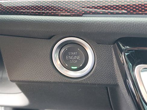 Used 2025 Chevrolet Traverse RS w/ LPO, Floor Liner Package image 32