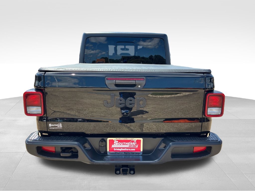 Used 2022 Jeep Gladiator Sport AWD/4WD image 4