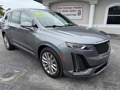 Used 2021 Cadillac XT6 Premium Luxury AWD/4WD image 2