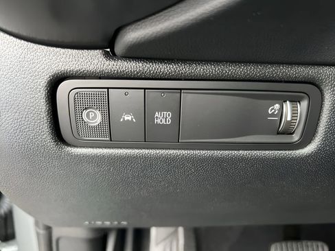 New 2026 Chevrolet Equinox EV LT image 16