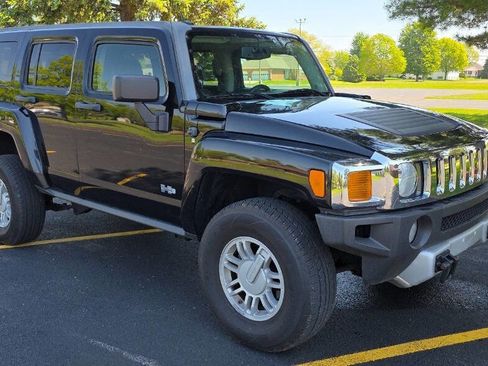 Used 2009 HUMMER H3 Luxury AWD/4WD image 2