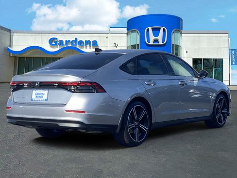 Used 2026 Honda Accord SE image 6