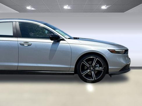 Certified 2023 Honda Accord Sport image 33