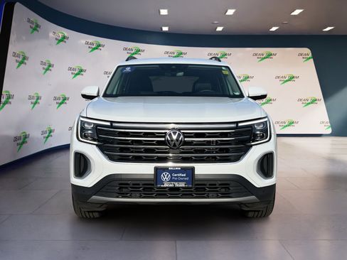 Certified 2024 Volkswagen Atlas SE image 2