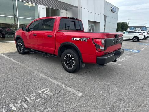 Used 2021 Nissan Titan PRO-4X w/ Pro-4x Convenience Package AWD/4WD image 5