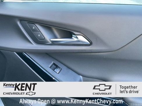 Used 2025 Chevrolet Equinox LT image 17