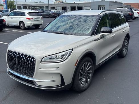 Used 2024 Lincoln Corsair Reserve w/ Equipment Group 201A AWD/4WD image 5