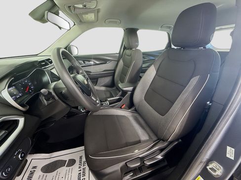 Used 2021 Chevrolet TrailBlazer LS FWD image 22