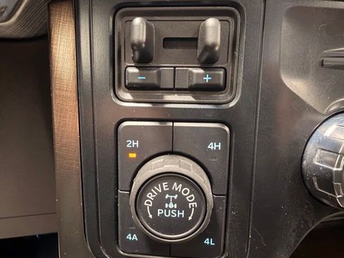 Used 2025 Ford F150 King Ranch AWD/4WD image 41