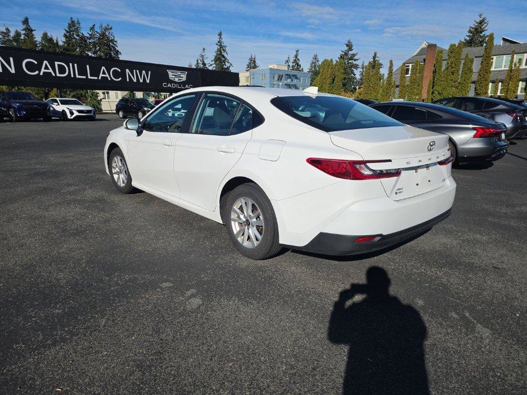 Used 2025 Toyota Camry LE AWD/4WD image 3