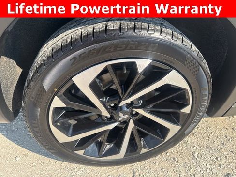 Used 2023 Mitsubishi Outlander SE image 10