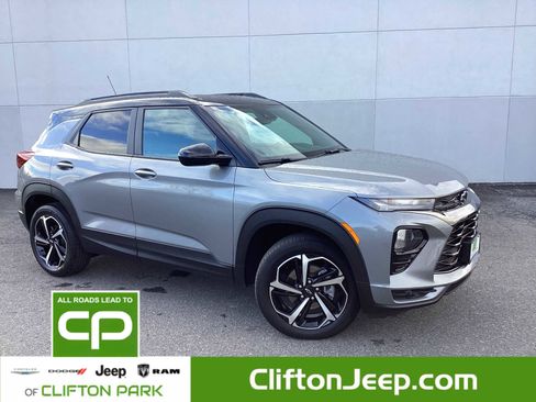 Used 2023 Chevrolet TrailBlazer RS image 1