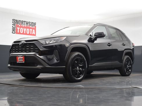 Used 2021 Toyota RAV4 LE image 30