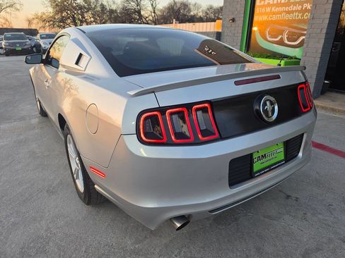 Used 2013 Ford Mustang Coupe image 7