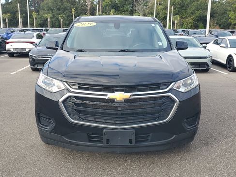 Used 2020 Chevrolet Traverse LS image 2