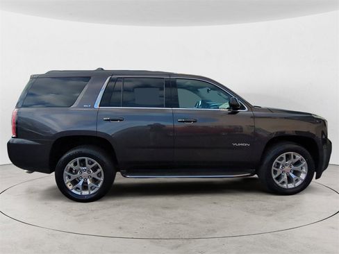 Used 2017 GMC Yukon SLT w/ Open Road Package image 6