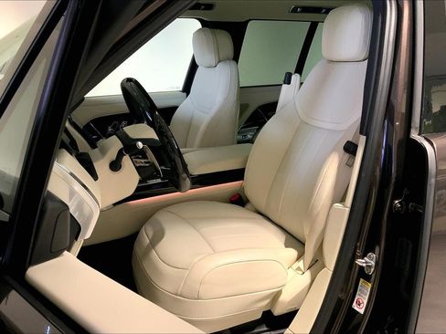 Certified 2025 Land Rover Range Rover SE AWD/4WD image 7