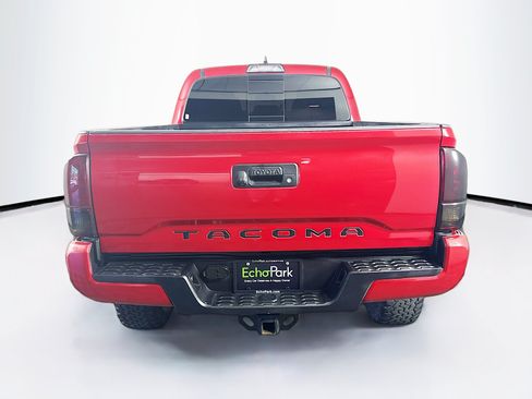 Used 2017 Toyota Tacoma TRD Sport w/ Tow Package RWD image 7