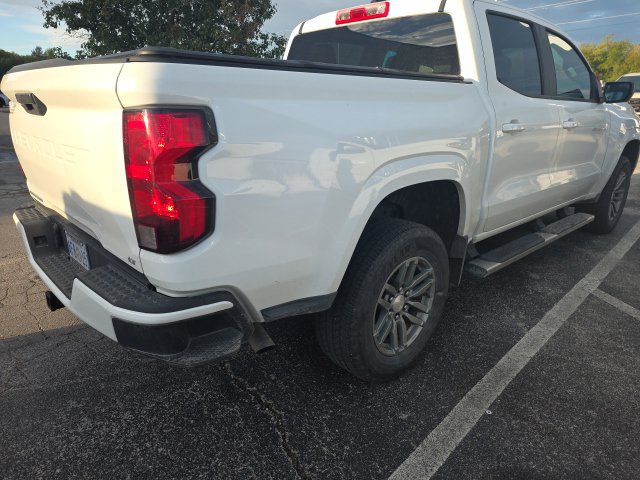 Used 2023 Chevrolet Colorado LT RWD image 2