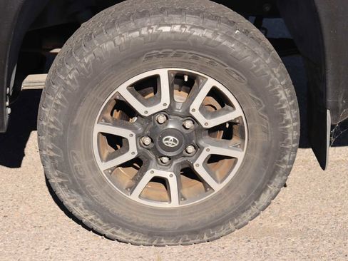 Used 2015 Toyota Tundra SR5 w/ TRD Off Road Package AWD/4WD image 9