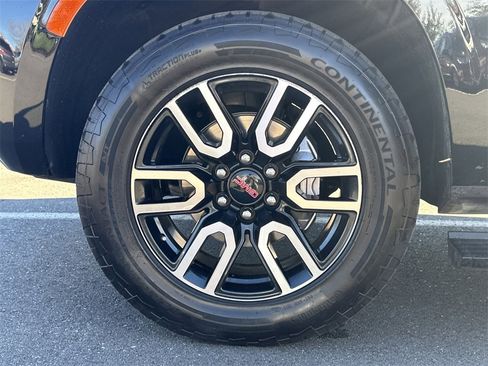 Used 2023 GMC Yukon AT4 w/ AT4 Premium Plus Package image 9