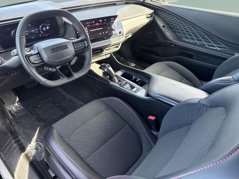 Used 2025 Dodge Charger R/T w/ Quick Order Package 25M R/T image 9