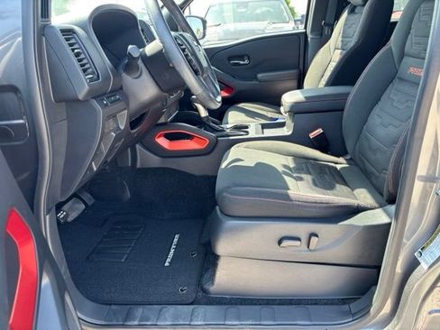 Used 2024 Nissan Frontier Pro-X w/ Technology Package RWD image 11